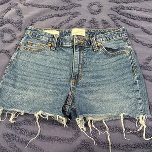 Universal Thread Medium Blue High-Rise Frayed Denim Shorts